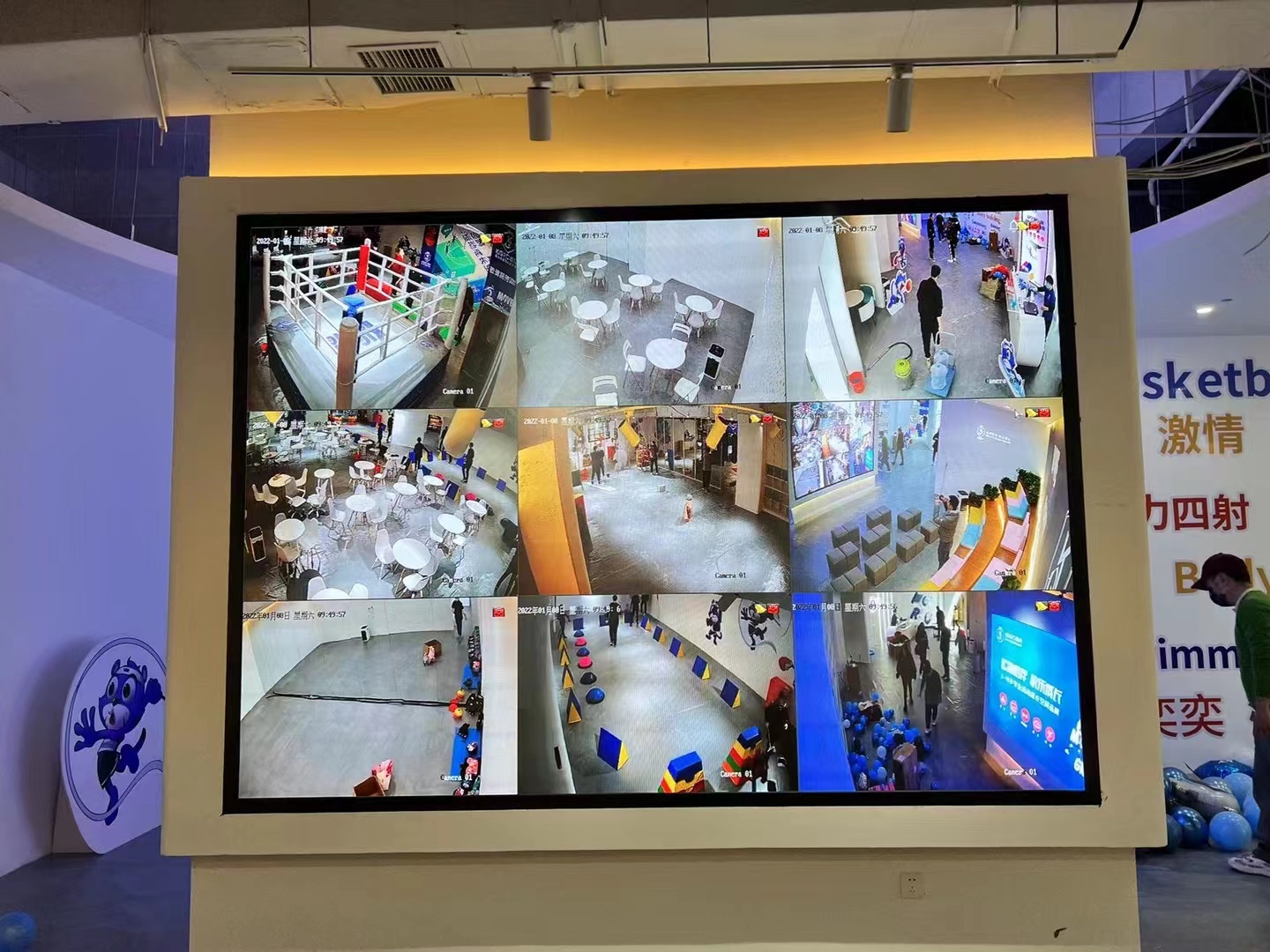 商場(chǎng)LED廣告屏